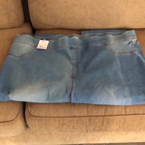 Plus Size Terra & Sky Jeans- NWT - Picture 6 of 7